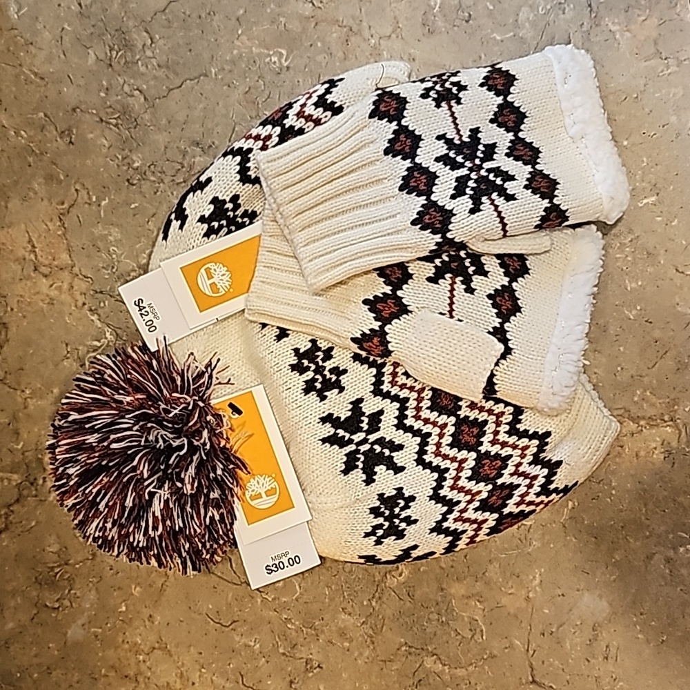 Timberland Pom Beanie Hat And matching Fingerless Gloves - Picture 8 of 10